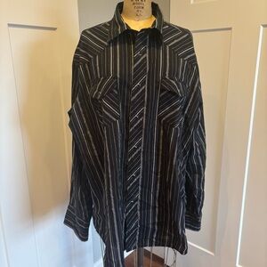 Wrangler- VTG SZ XL Pearl Snap Black and White Sparkle Striped Shirt